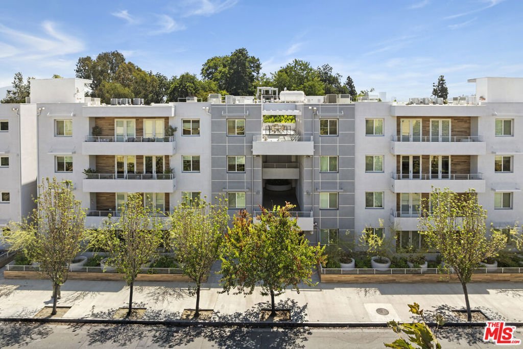 4240 Laurel Canyon Boulevard 105 Studio City CA 91604 21 4240 Laurel Canyon Boulevard 105 Studio City CA 91604