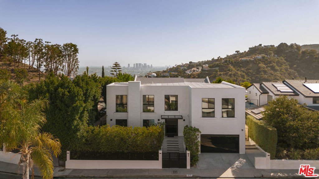 2025 Hercules Drive Los Angeles CA 90046 24 2025 Hercules Drive Los Angeles CA 90046