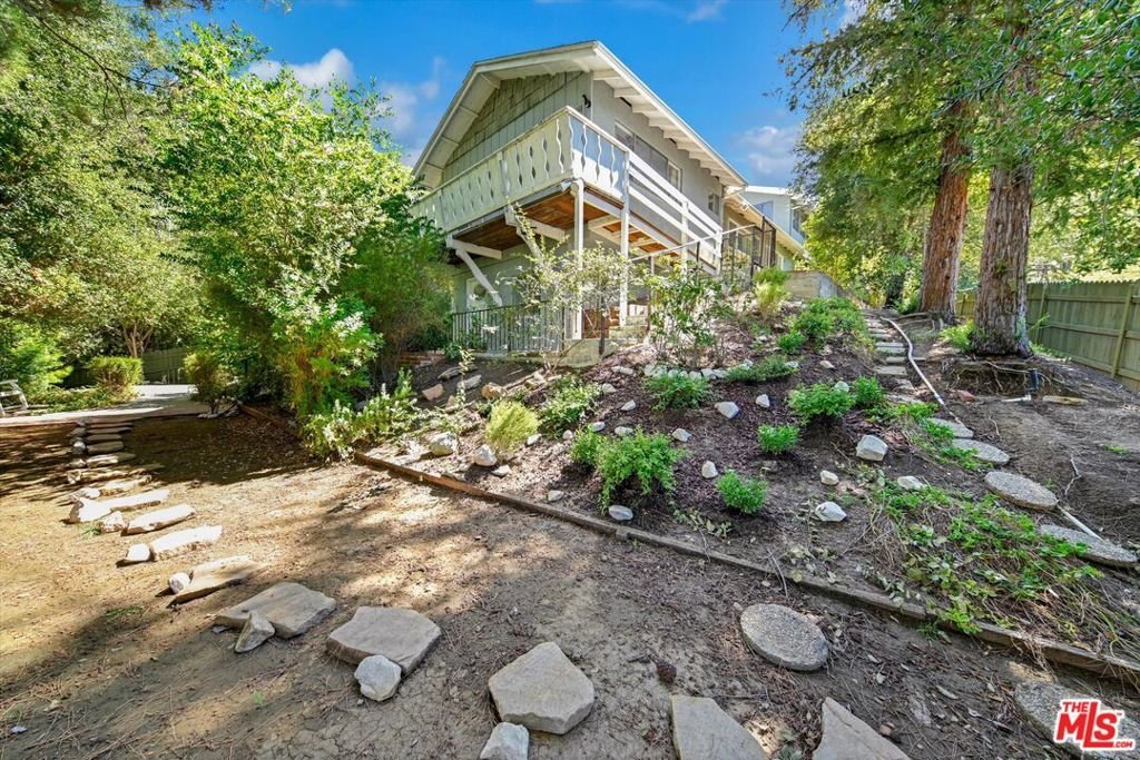 4947 Serrania Avenue Woodland Hills CA 91364 44 4947 Serrania Avenue Woodland Hills CA 91364