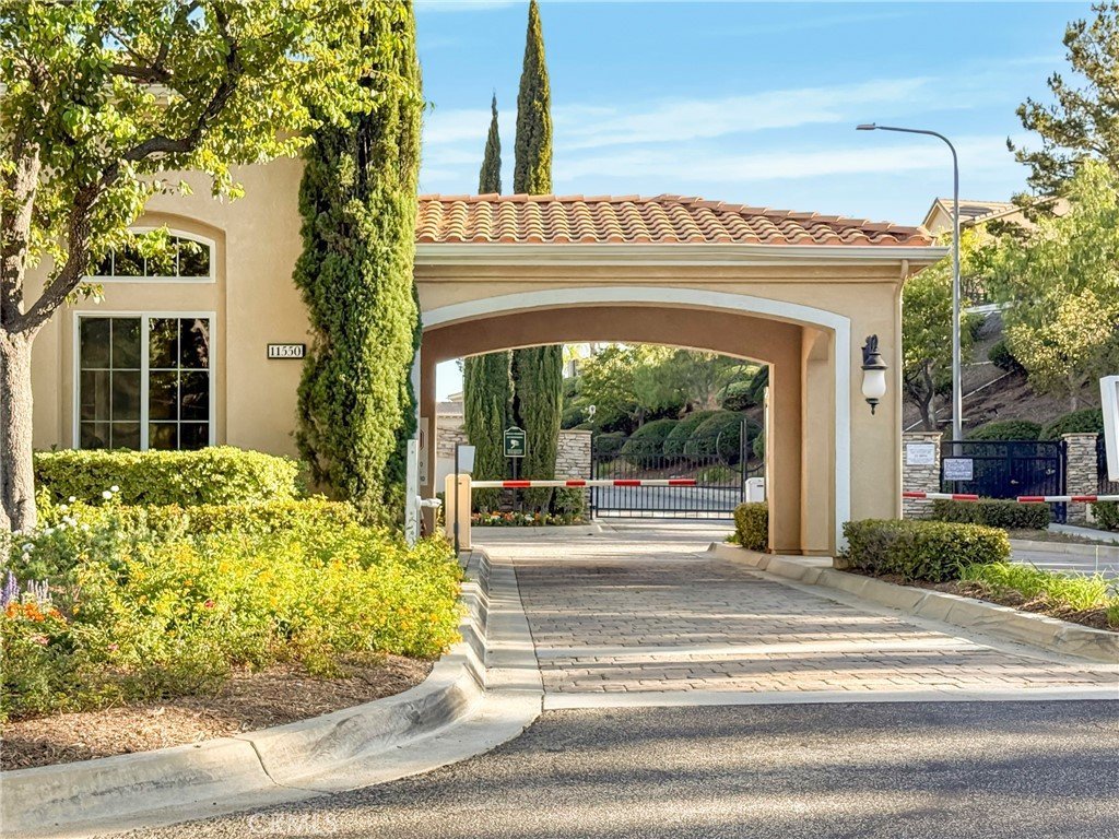 20740 Campania Porter Ranch CA 91326 56 20740 Campania Porter Ranch CA 91326