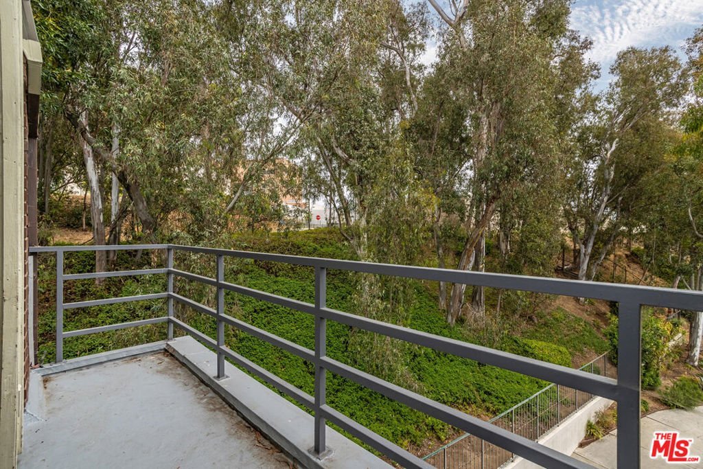 11601 Montana Avenue PH7 Los Angeles CA 90049 33 11601 Montana Avenue PH7 Los Angeles CA 90049
