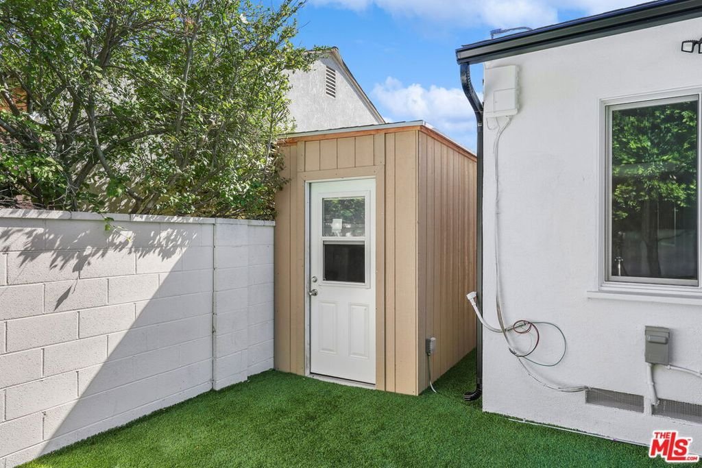 12849 Tiara Street Valley Village CA 91607 31 12849 Tiara Street Valley Village CA 91607