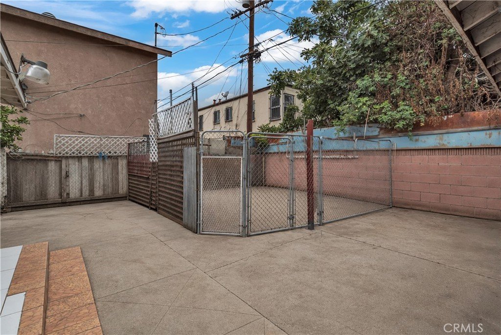 127 W 111th St Los Angeles CA 90061 40 127 W 111th St Los Angeles CA 90061