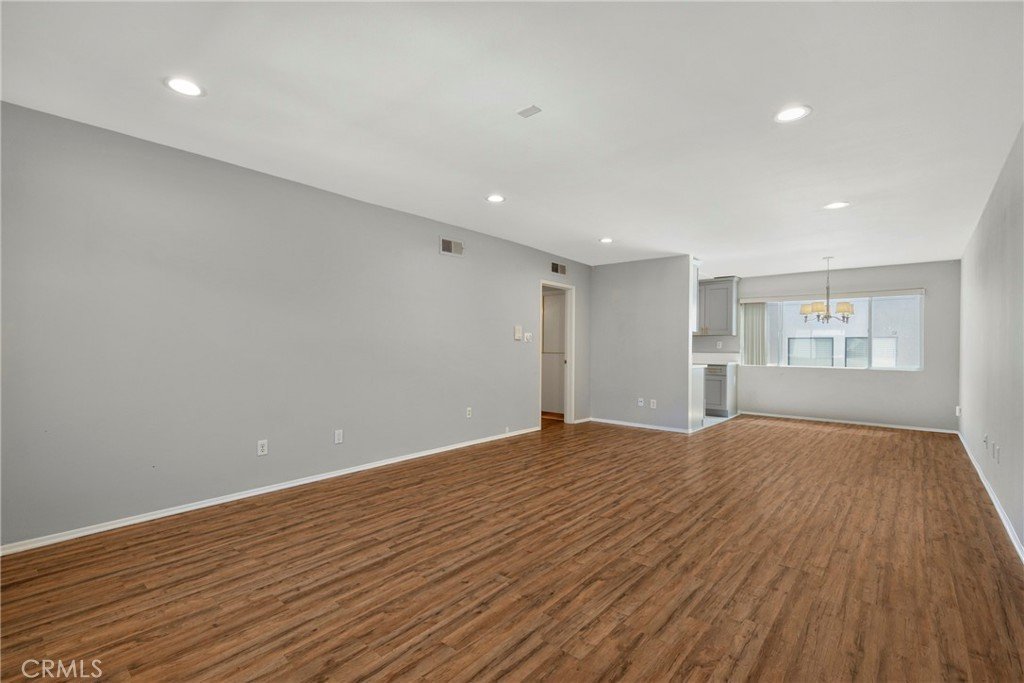 12801 Moorpark Street 303 Studio City CA 91604 22 12801 Moorpark Street 303 Studio City CA 91604