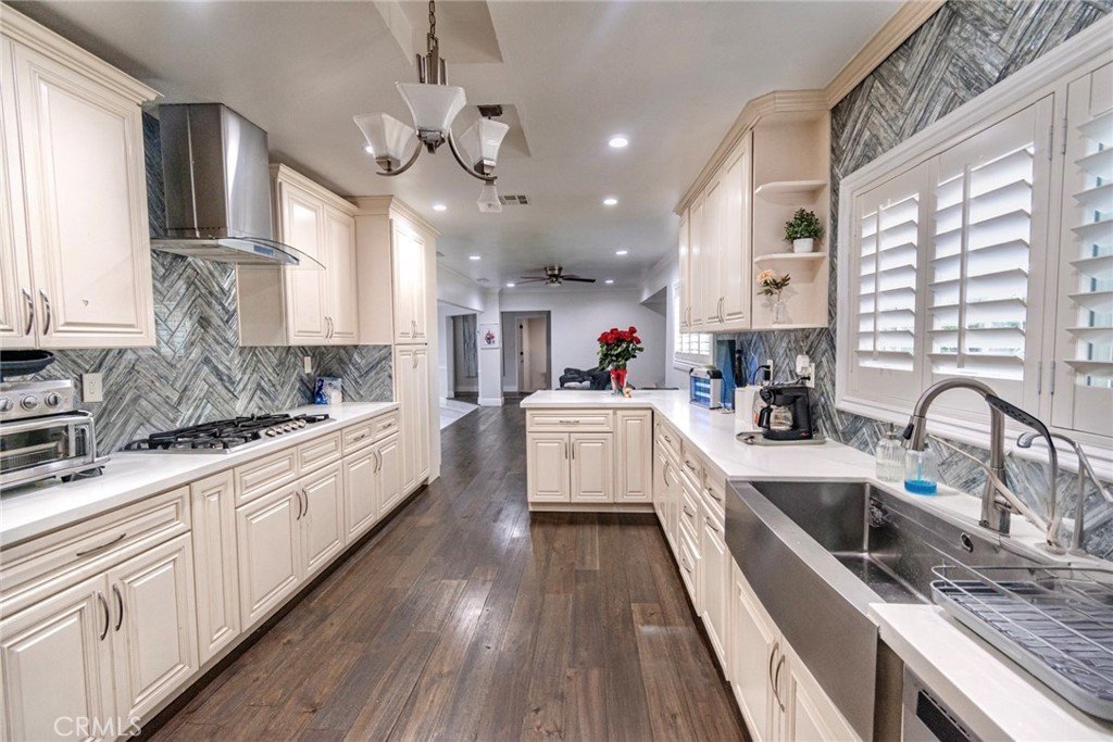 8346 Lexington Downey CA 90241 12 8346 Lexington Downey CA 90241