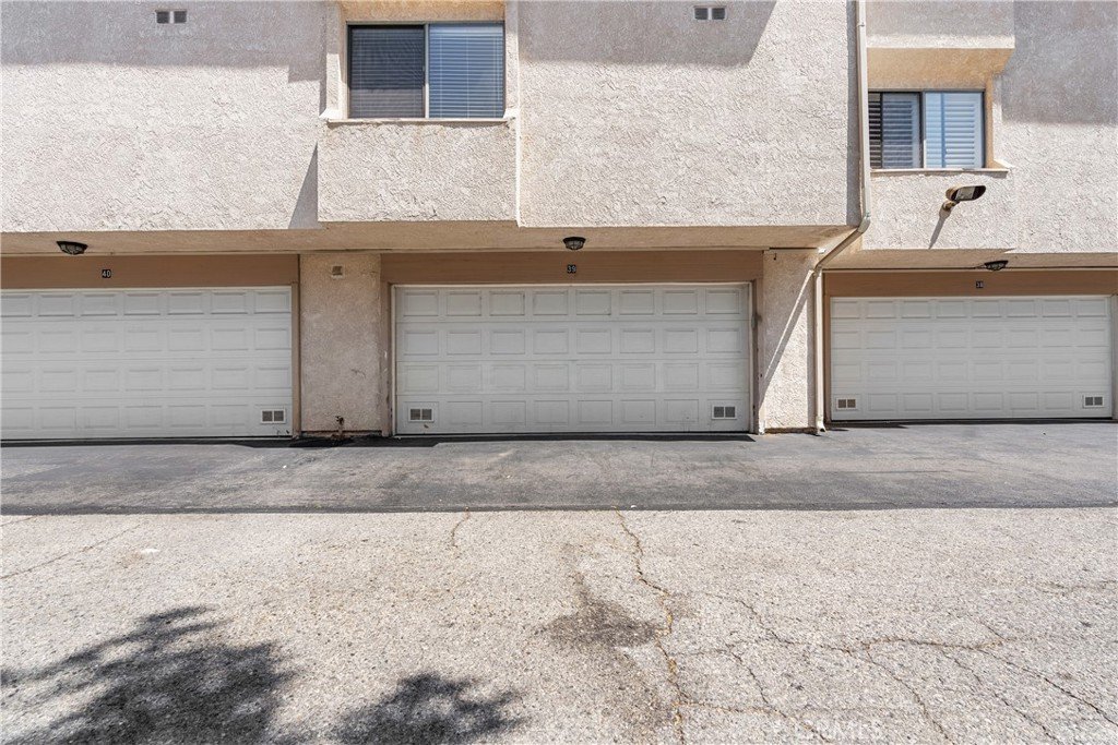 7137 Shoup 39 West Hills CA 91307 35 7137 Shoup 39 West Hills CA 91307