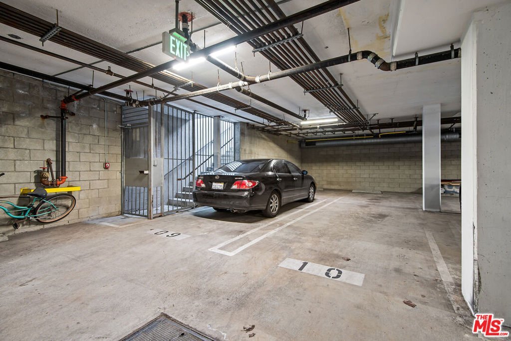 13320 Beach Avenue 304 Marina Del Rey CA 90292 25 13320 Beach Avenue 304 Marina Del Rey CA 90292