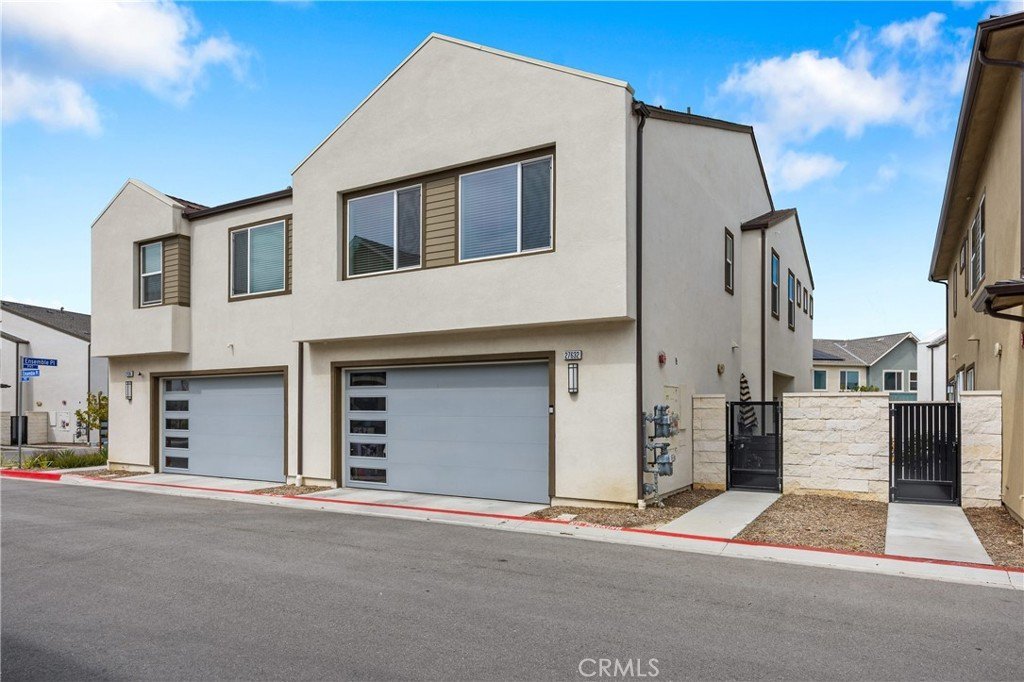 27632 Ensemble Valencia CA 91381 14 27632 Ensemble Valencia CA 91381