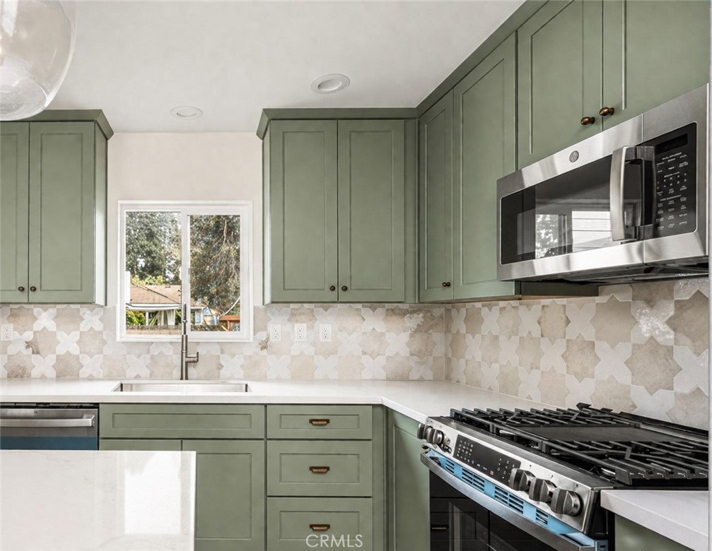 6022 Sandwood Lakewood CA 90713 9 6022 Sandwood Lakewood CA 90713