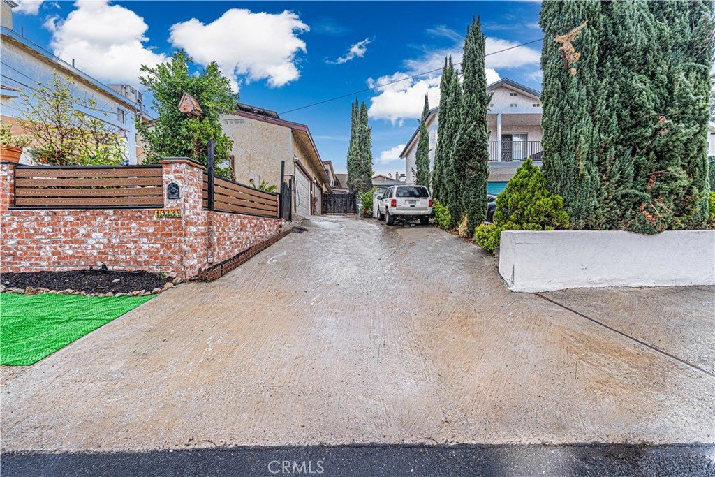 10334 Tujunga Canyon Los Angeles CA 91042 1 10334 Tujunga Canyon Los Angeles CA 91042