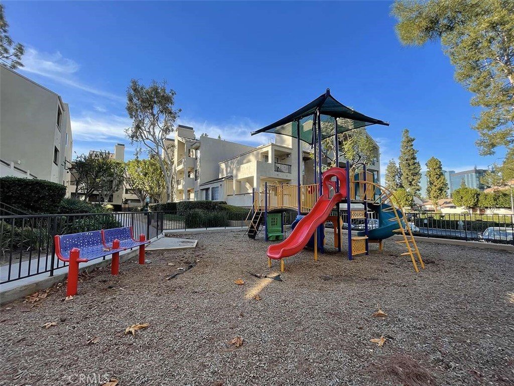 5535 Canoga Avenue 221 Woodland Hills CA 91367 5 5535 Canoga Avenue 221 Woodland Hills CA 91367
