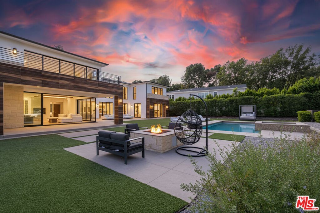 4607 Vanalden Avenue Tarzana CA 91356 20 4607 Vanalden Avenue Tarzana CA 91356