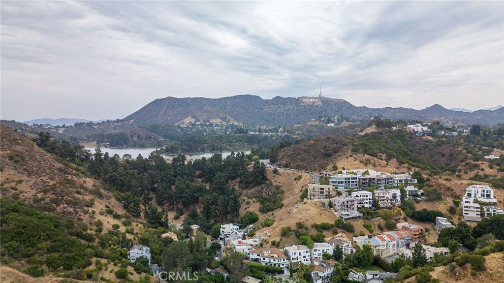 2260 N Cahuenga #507 Los Angeles CA 90068 24 2260 N Cahuenga #507 Los Angeles CA 90068