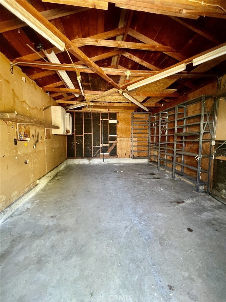 10334 Plainview Tujunga CA 91042 6 10334 Plainview Tujunga CA 91042