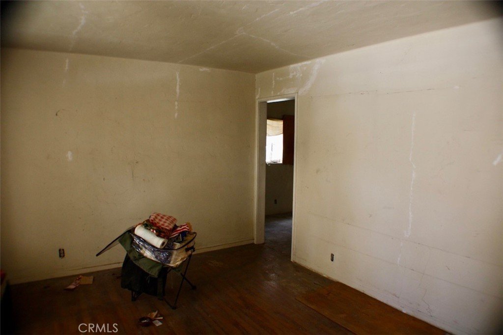5739 Hazeltine Avenue Van Nuys CA 91401 7 5739 Hazeltine Avenue Van Nuys CA 91401