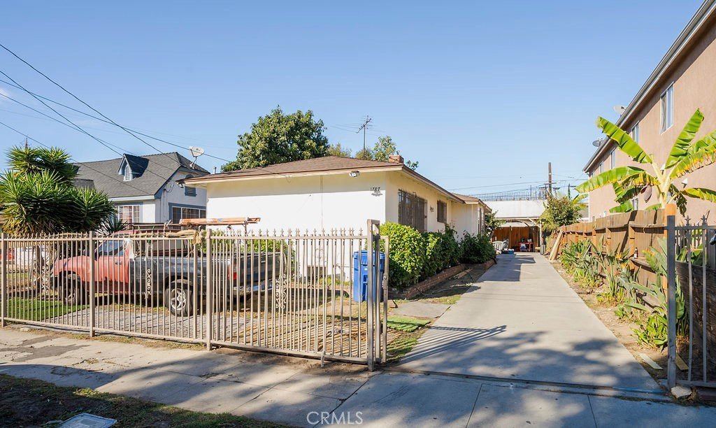 1787 W 35th Los Angeles CA 90018 12 1787 W 35th Los Angeles CA 90018