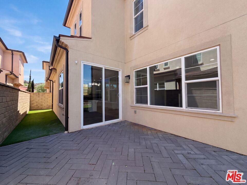 21981 Propello Drive Santa Clarita CA 91350 29 21981 Propello Drive Santa Clarita CA 91350