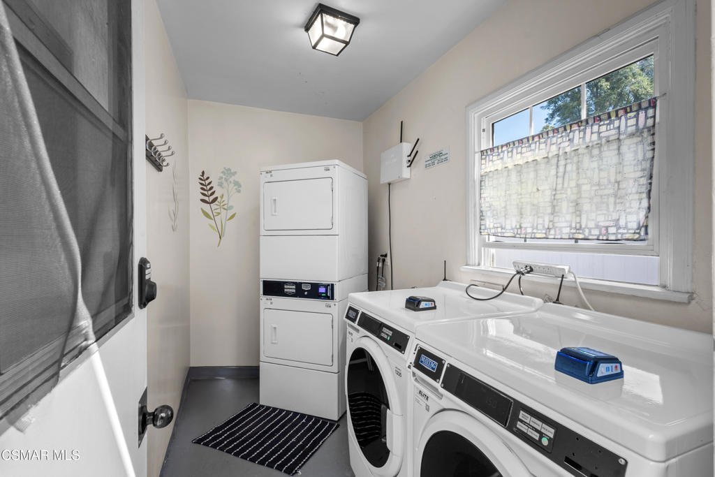 15234 Dickens Street 1/4 Sherman Oaks CA 91403 23 15234 Dickens Street 1/4 Sherman Oaks CA 91403