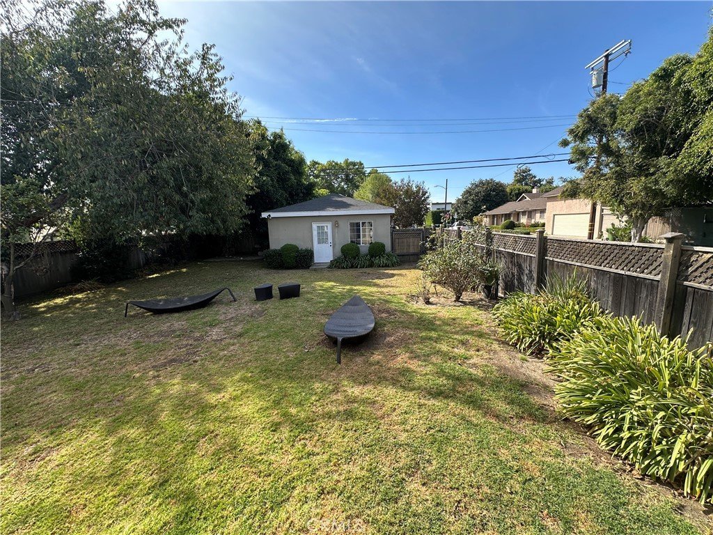 2303 Amherst Los Angeles CA 90064 48 2303 Amherst Los Angeles CA 90064