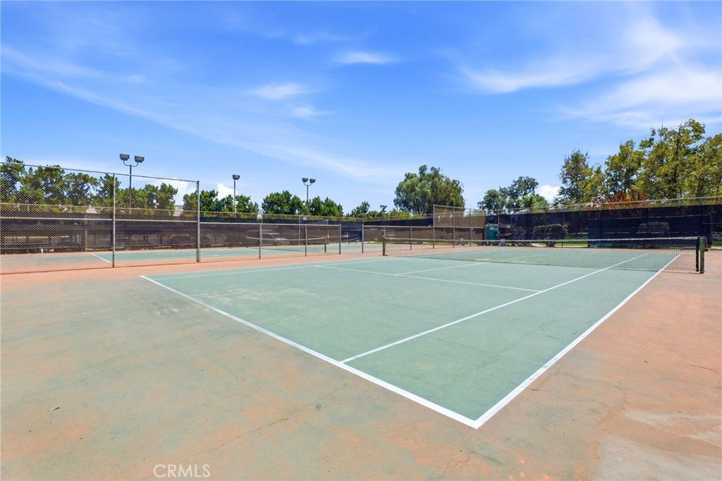 23515 Lyons Avenue 174 Valencia CA 91355 16 23515 Lyons Avenue 174 Valencia CA 91355