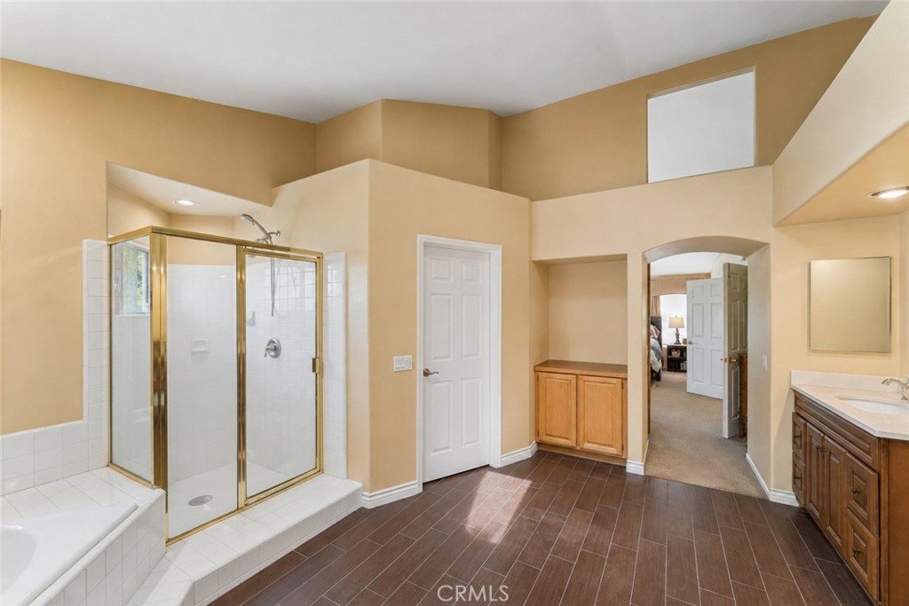 24515 Ebelden Newhall CA 91321 48 24515 Ebelden Newhall CA 91321