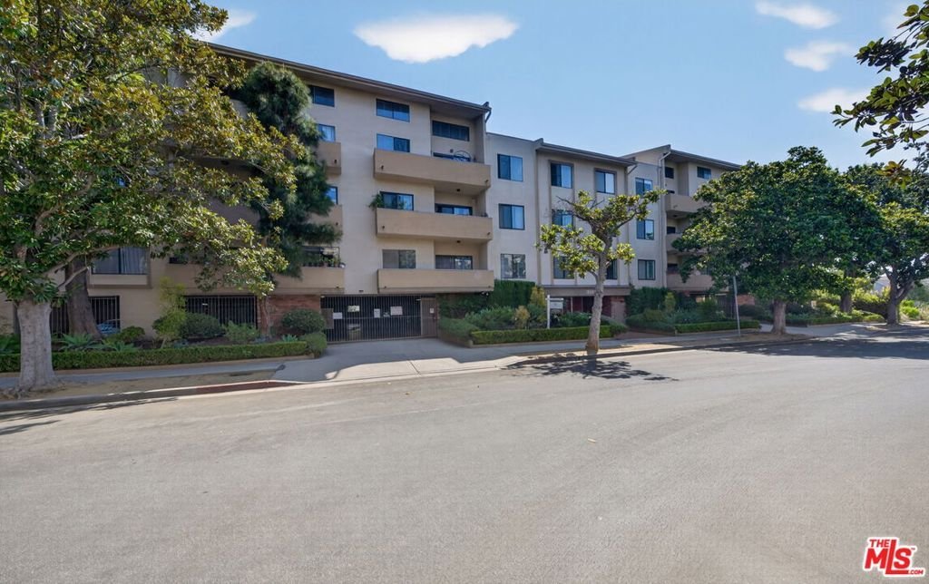 1944 Glendon Avenue 110 Los Angeles CA 90025 24 1944 Glendon Avenue 110 Los Angeles CA 90025