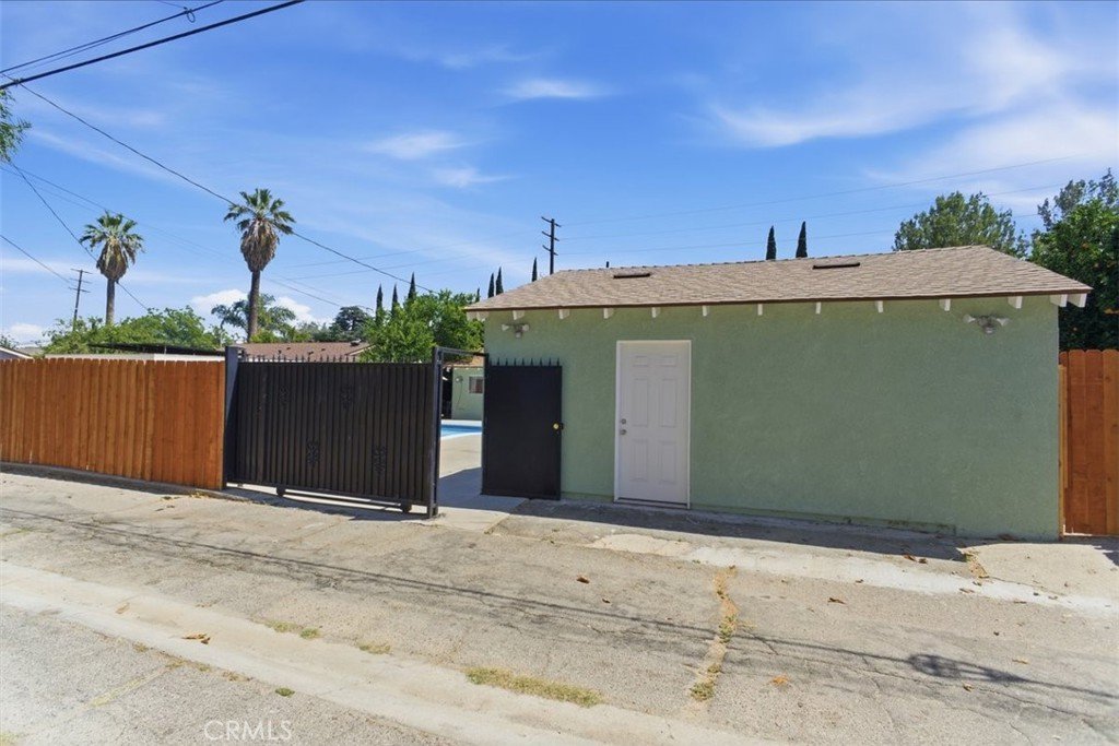 20247 Parthenia Winnetka CA 91306 23 20247 Parthenia Winnetka CA 91306