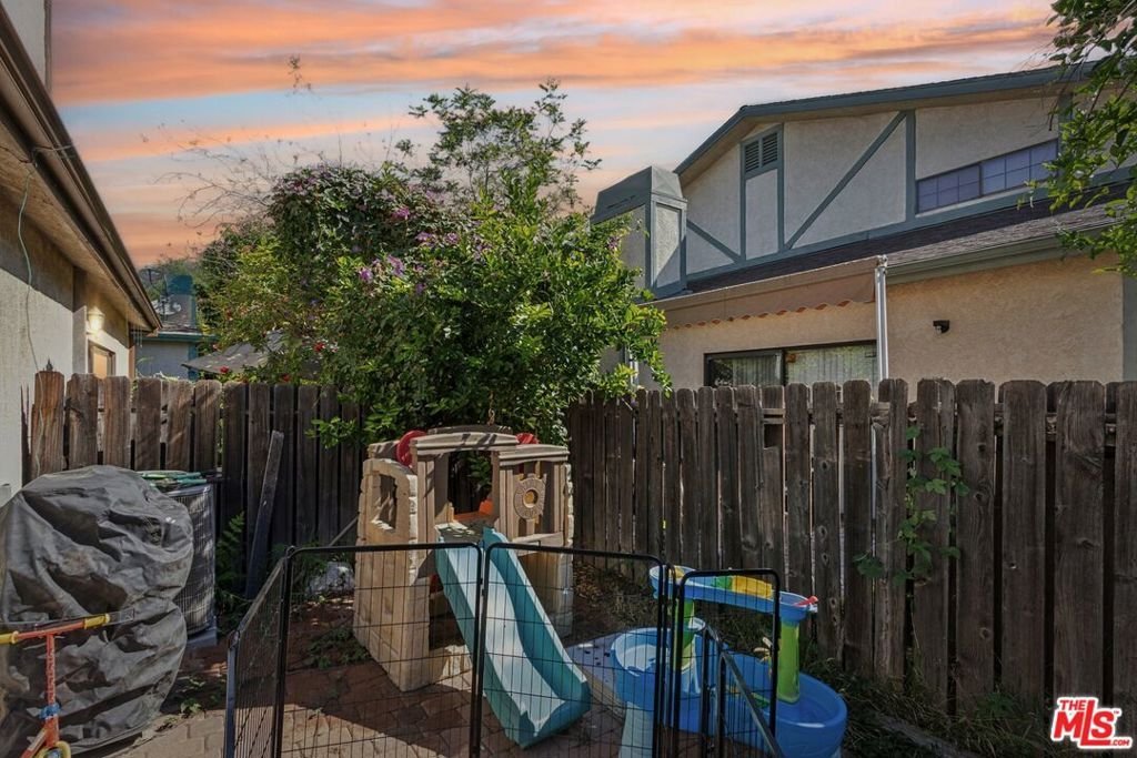 18424 Keswick Street 12 Reseda CA 91335 12 18424 Keswick Street 12 Reseda CA 91335