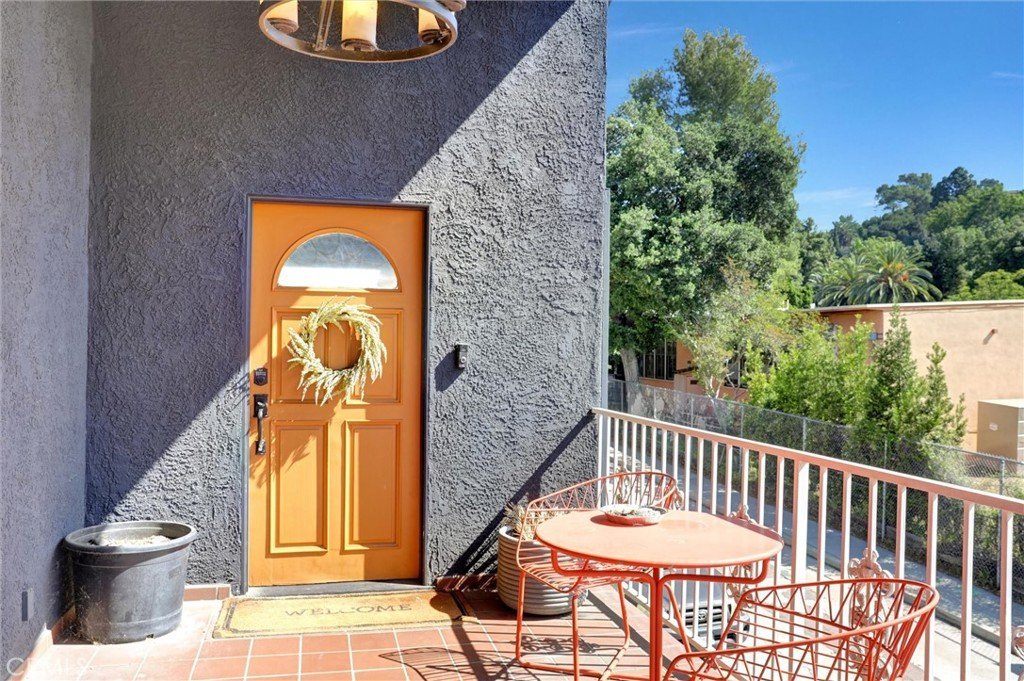 4265 Yosemite Los Angeles CA 90065 31 4265 Yosemite Los Angeles CA 90065