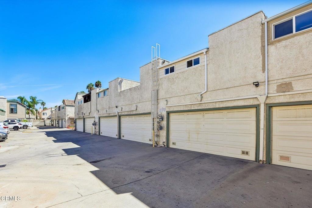 9111 Lemona Avenue 10 North Hills CA 91343 33 9111 Lemona Avenue 10 North Hills CA 91343