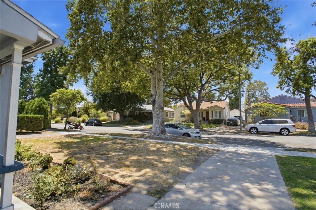 1440 N Evergreen Burbank CA 91505 18 1440 N Evergreen Burbank CA 91505