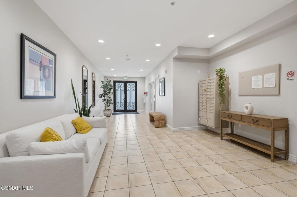1410 N Curson Avenue 202 West Hollywood CA 90046 27 1410 N Curson Avenue 202 West Hollywood CA 90046