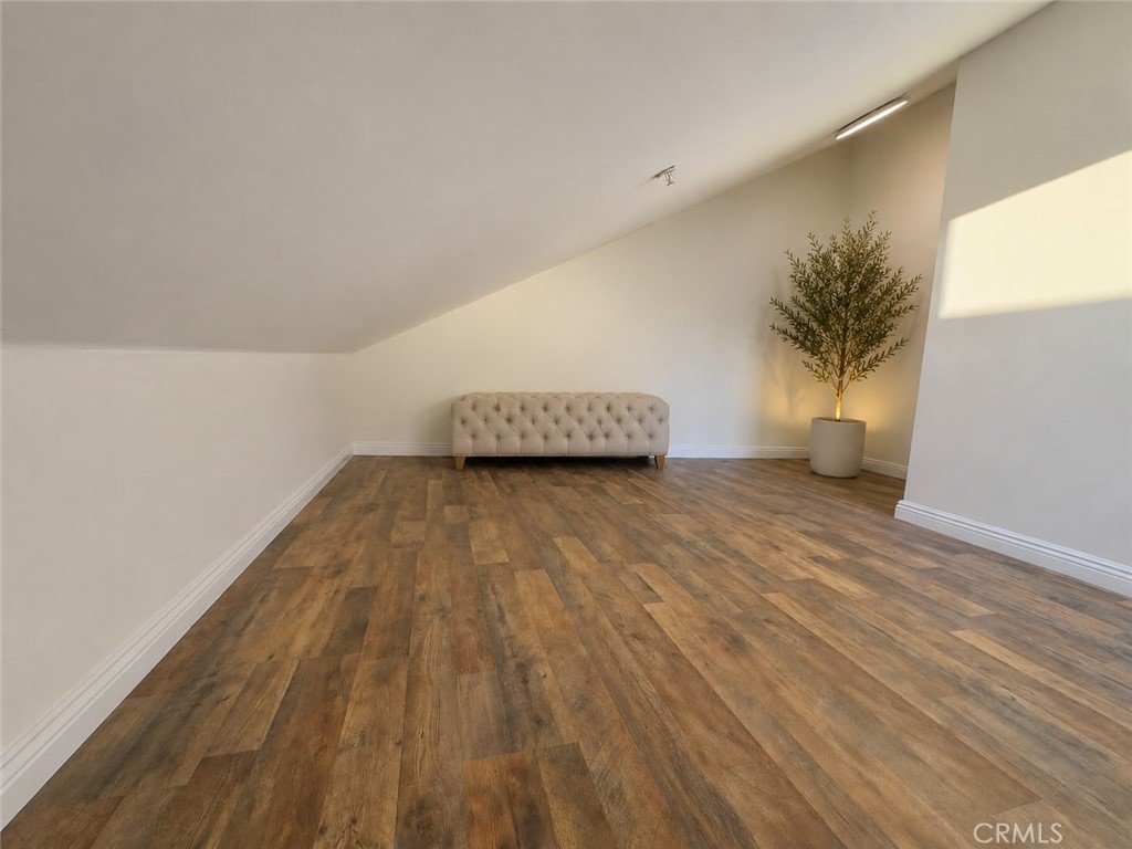 2318 N Fairview Street 101 Burbank CA 91504 33 2318 N Fairview Street 101 Burbank CA 91504