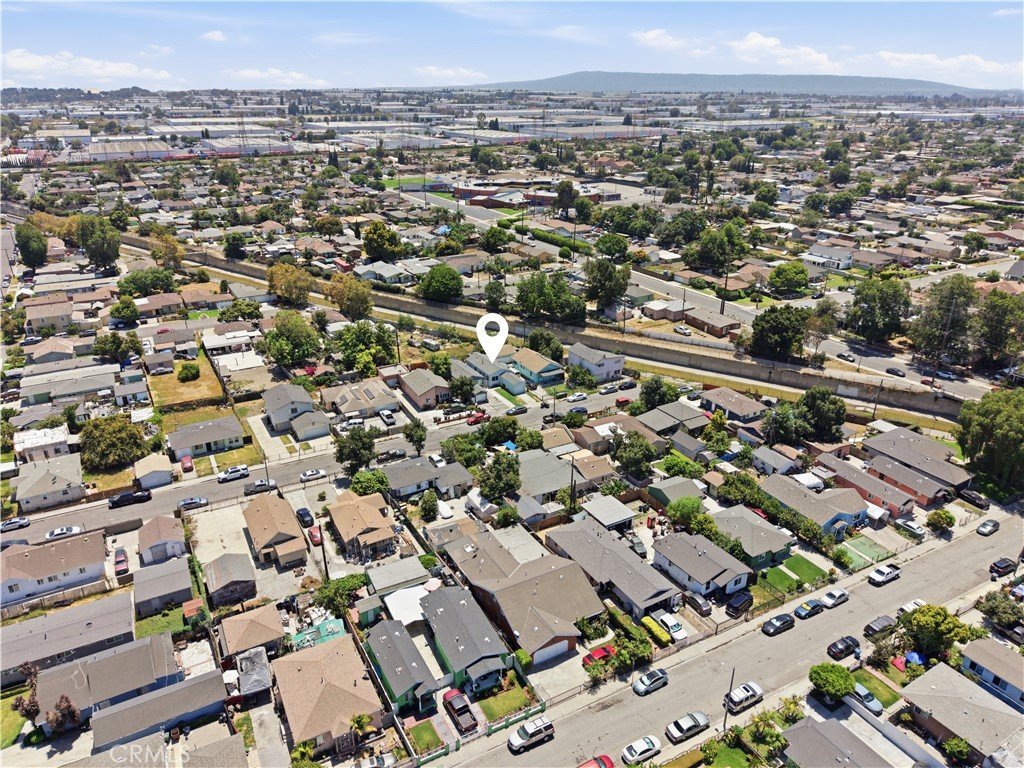 326 W Claude Compton CA 90220 34 326 W Claude Compton CA 90220