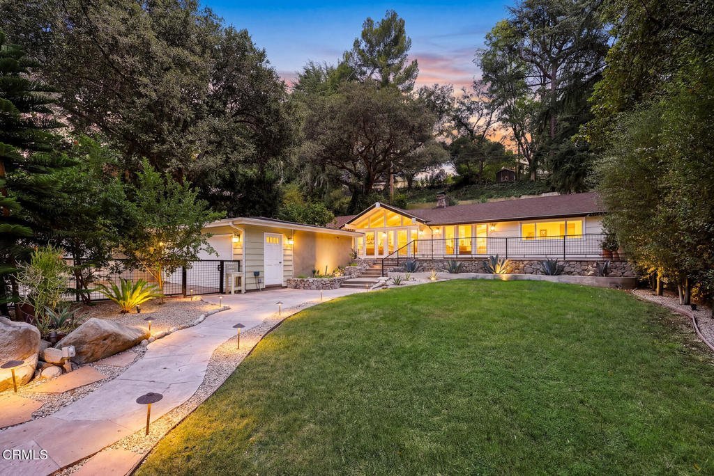 5220 Palm Drive La Canada Flintridge CA 91011 50 5220 Palm Drive La Canada Flintridge CA 91011