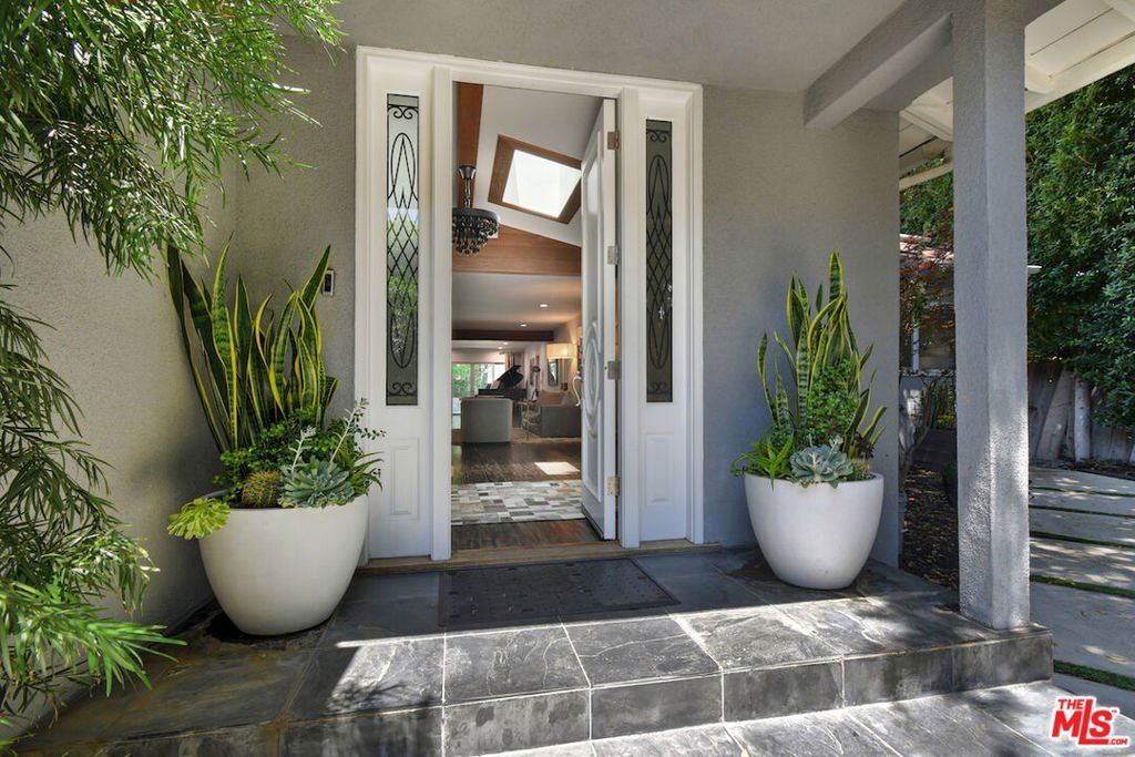 4445 Vantage Avenue Los Angeles CA 91604 34 4445 Vantage Avenue Los Angeles CA 91604
