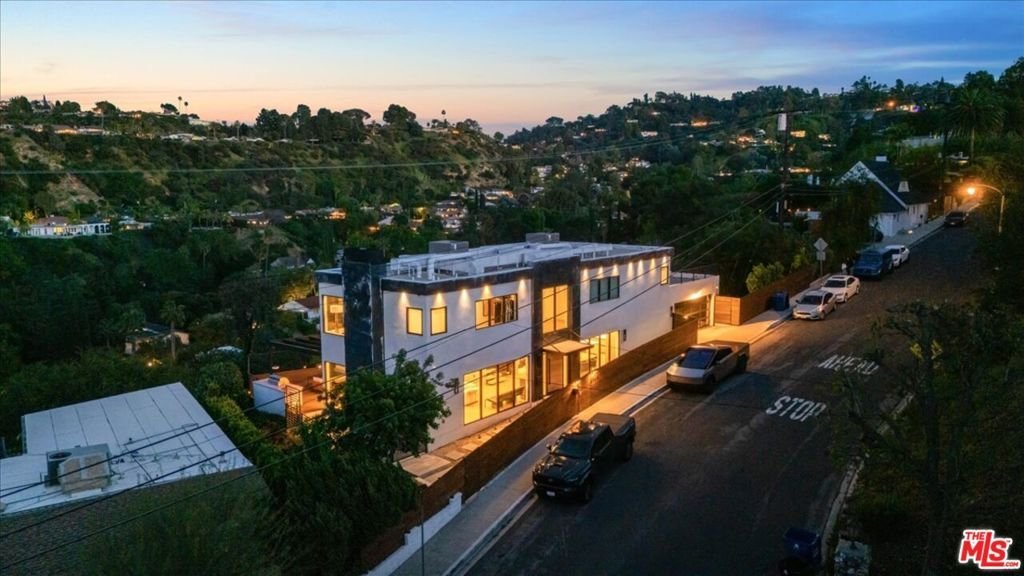 3820 Scadlock Lane Sherman Oaks CA 91403 39 3820 Scadlock Lane Sherman Oaks CA 91403