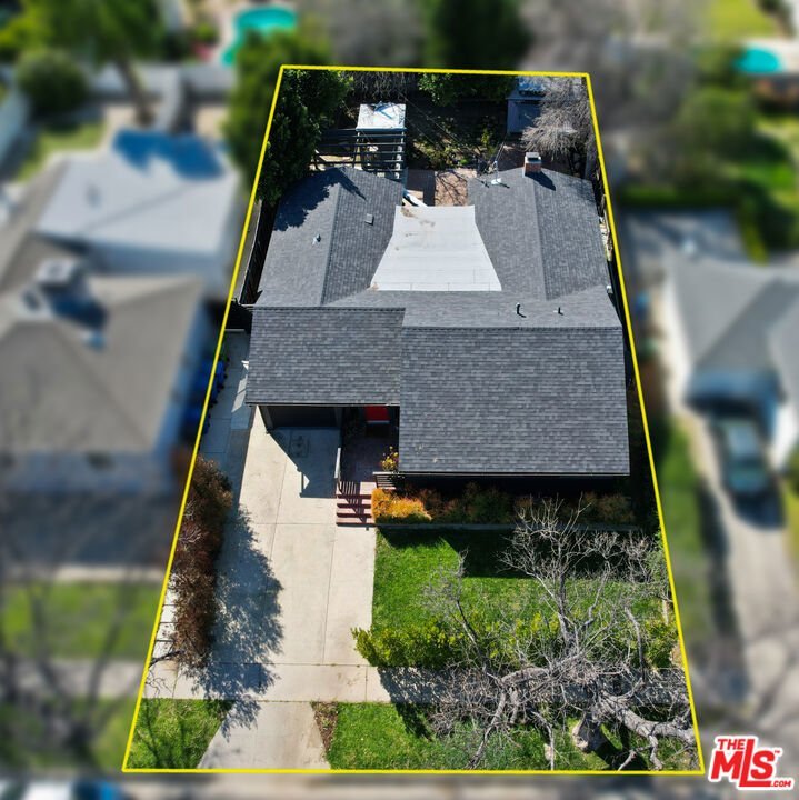 5751 Andasol Avenue Encino CA 91316 33 5751 Andasol Avenue Encino CA 91316