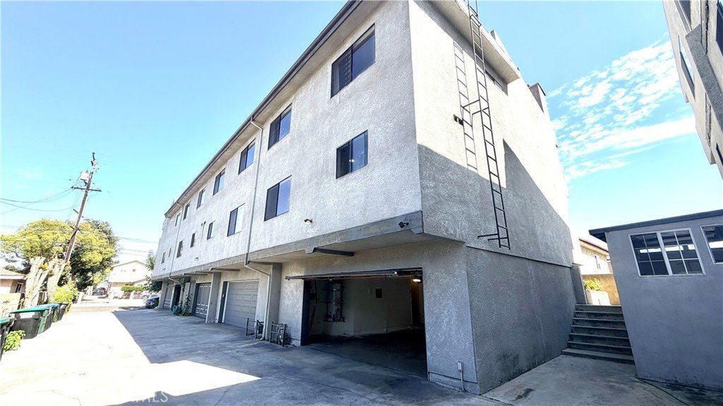 125 S Chandler APT D Monterey Park CA 91754 22 125 S Chandler APT D Monterey Park CA 91754