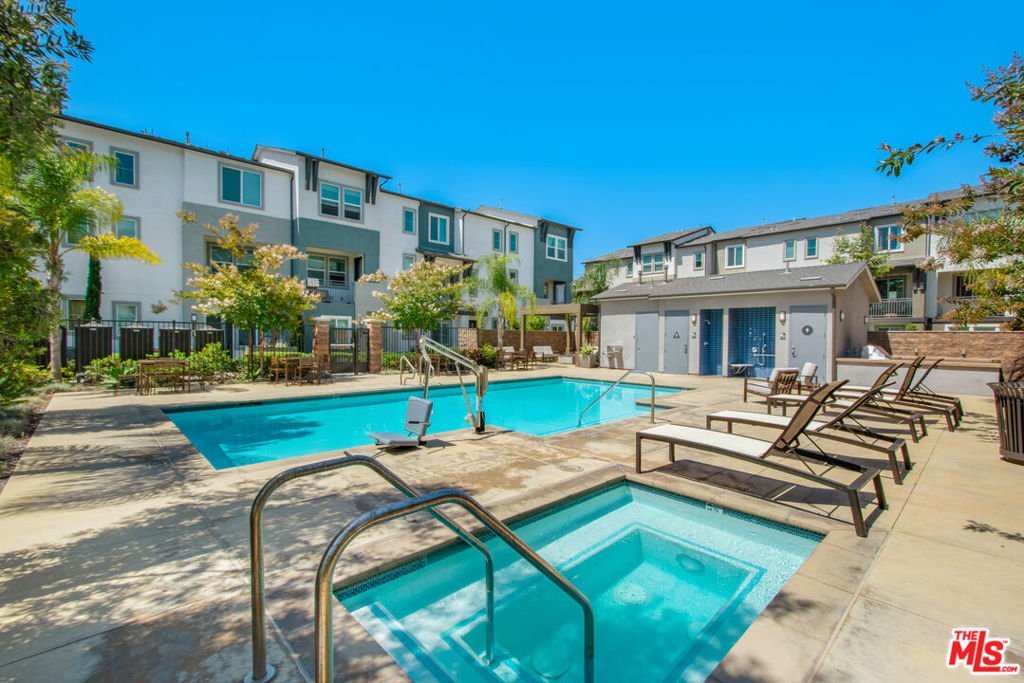 1002 Sage Lane Gardena CA 90247 32 1002 Sage Lane Gardena CA 90247