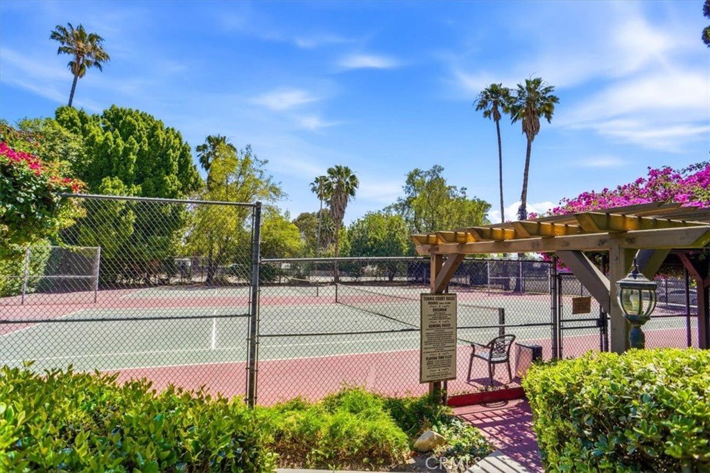 9000 Vanalden Avenue 144 Northridge CA 91324 22 9000 Vanalden Avenue 144 Northridge CA 91324
