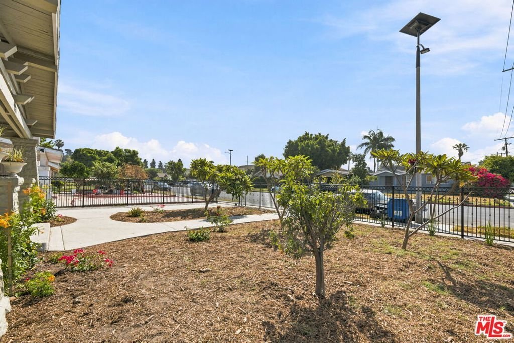 575 W Ave 28 Los Angeles CA 90065 16 575 W Ave 28 Los Angeles CA 90065