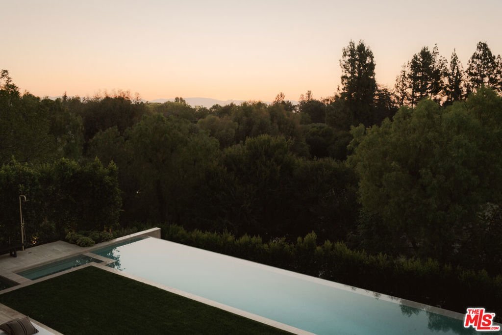 5350 Round Meadow Road Hidden Hills CA 91302 60 5350 Round Meadow Road Hidden Hills CA 91302