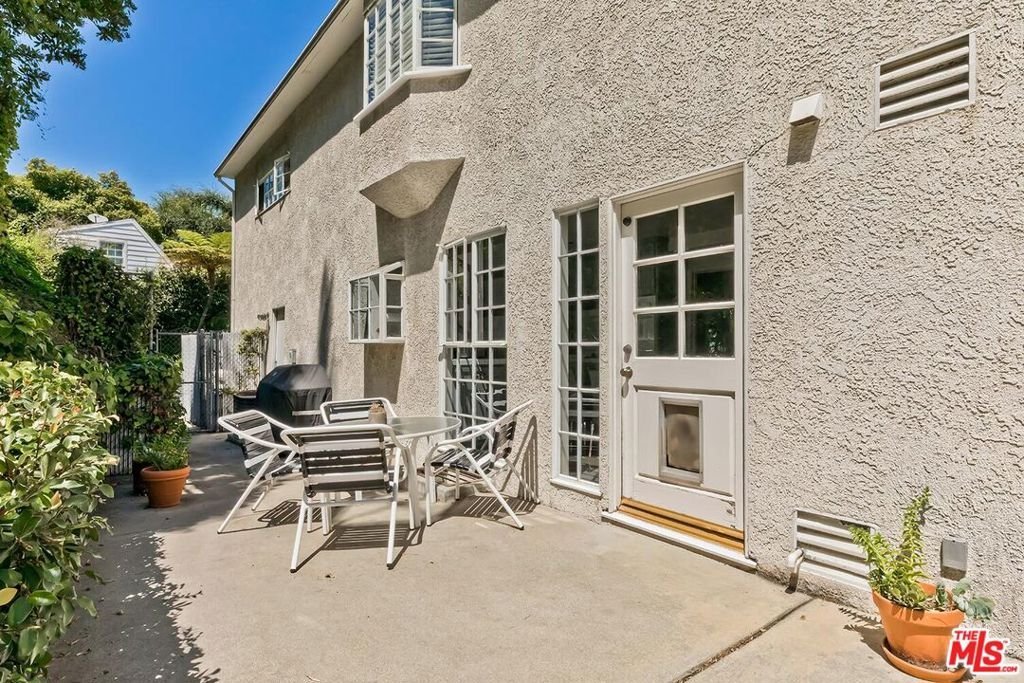 1041 Chantilly Road Los Angeles CA 90077 40 1041 Chantilly Road Los Angeles CA 90077