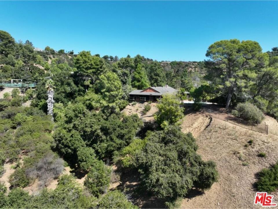 9595 Lime Orchard Road Beverly Hills CA 90210 12 9595 Lime Orchard Road Beverly Hills CA 90210