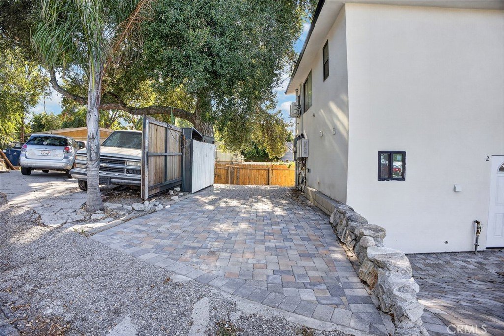 10608 Turnbow Sunland CA 91040 54 10608 Turnbow Sunland CA 91040