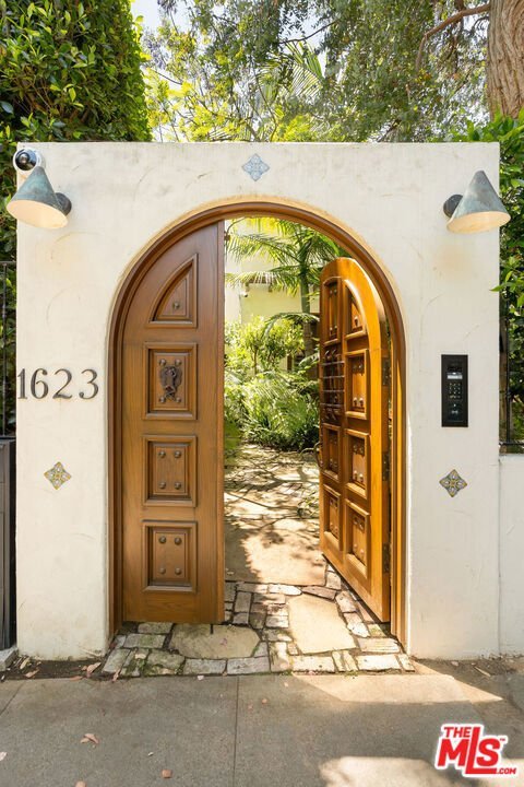 1623 Crescent Place Venice CA 90291 40 1623 Crescent Place Venice CA 90291