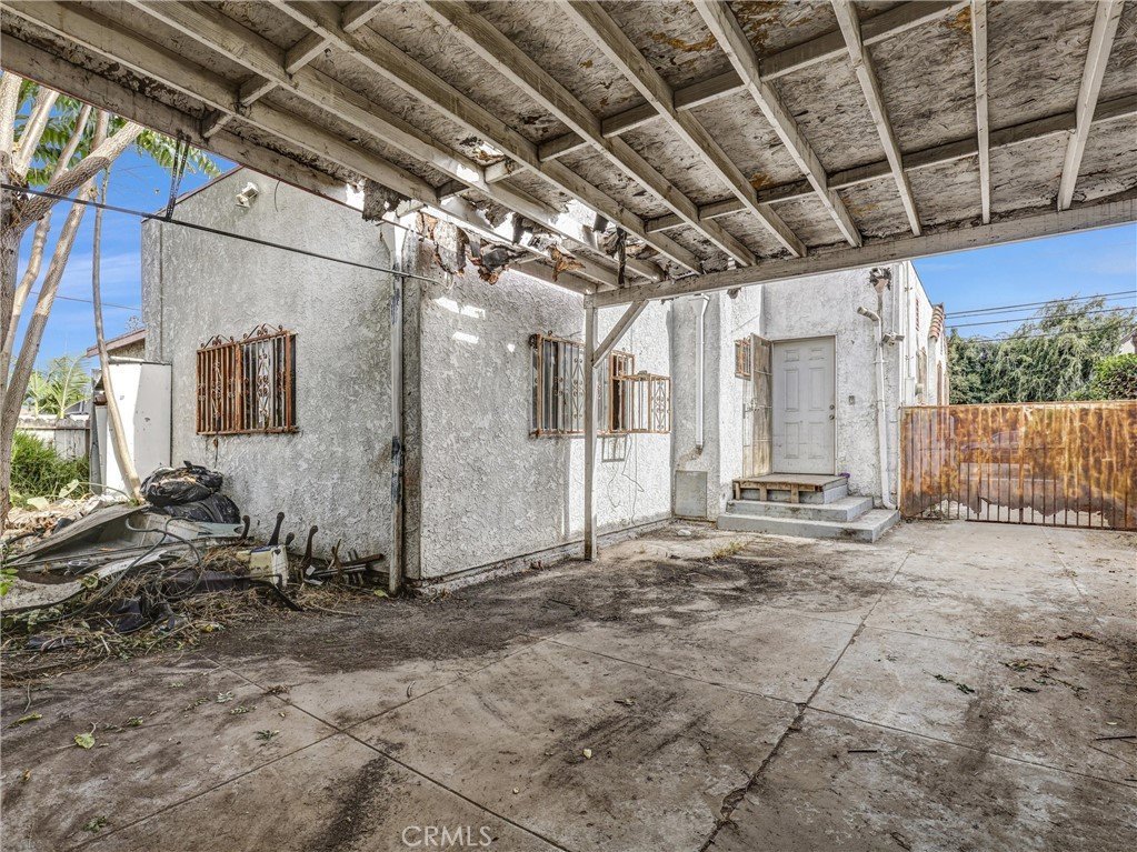 807 E Laurel Compton CA 90221 32 807 E Laurel Compton CA 90221