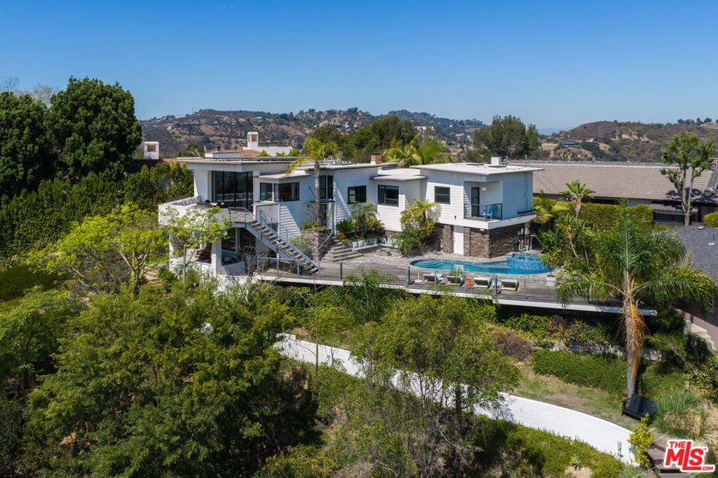 2824 Durand Drive Los Angeles CA 90068 34 2824 Durand Drive Los Angeles CA 90068