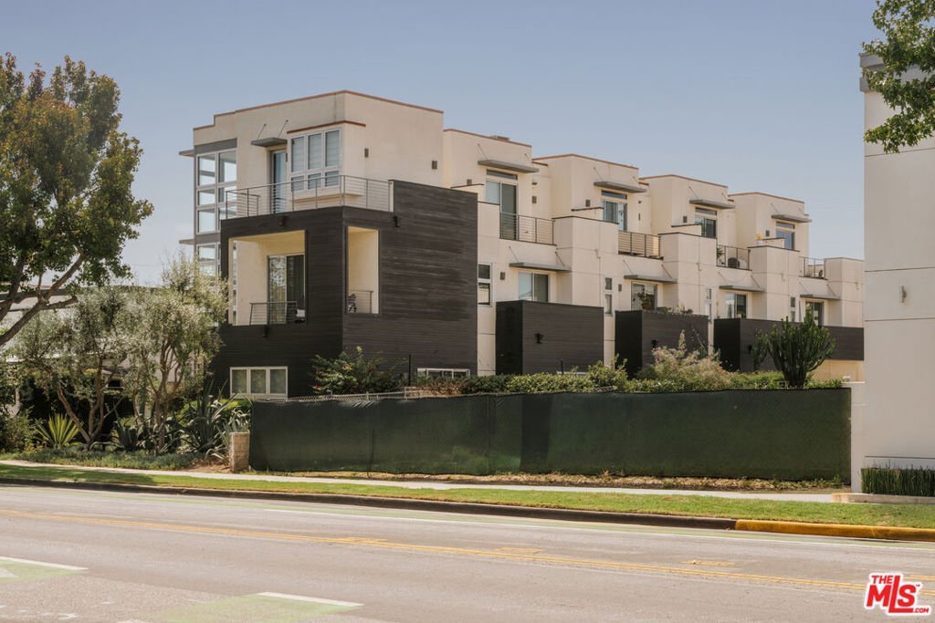 1524 11th Street E Santa Monica CA 90401 28 1524 11th Street E Santa Monica CA 90401
